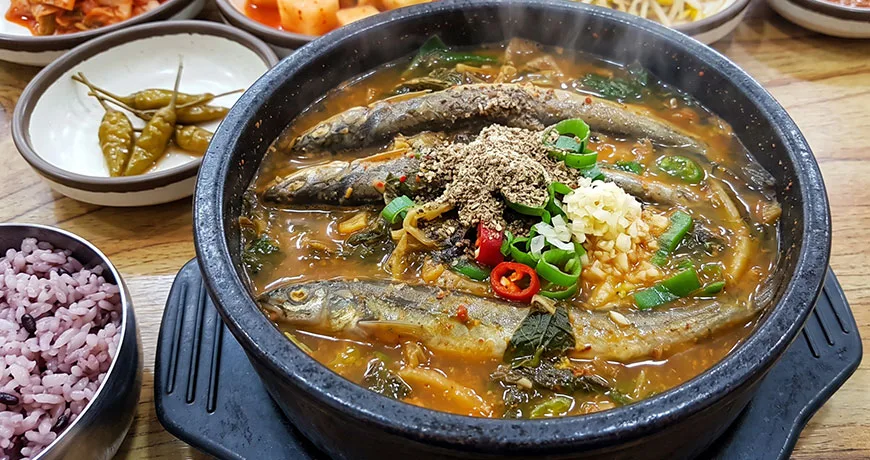 Whole Loach Soup | 통추어탕